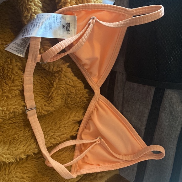 billabong bikini top - Picture 2 of 2